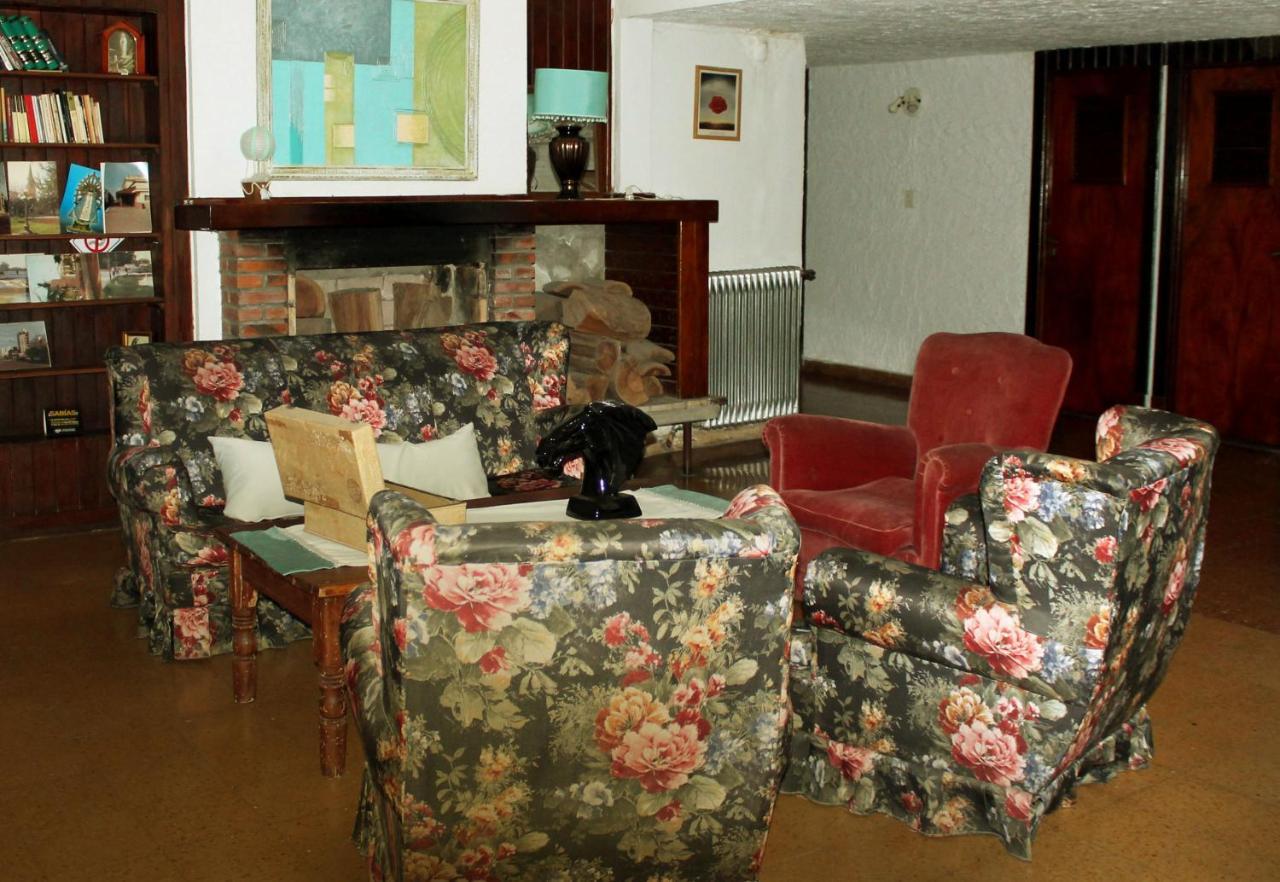 Avenida Hotel Junín Extérieur photo